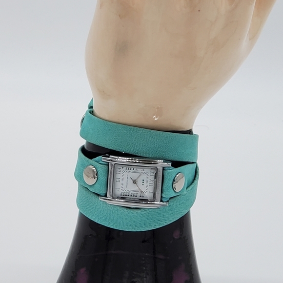 ??La Mer Collections Opal Blue Wrap Watch